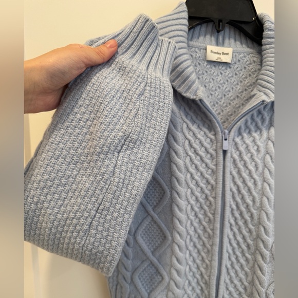 Aritzia Sunday Best zipper cardigan - Picture 5 of 10